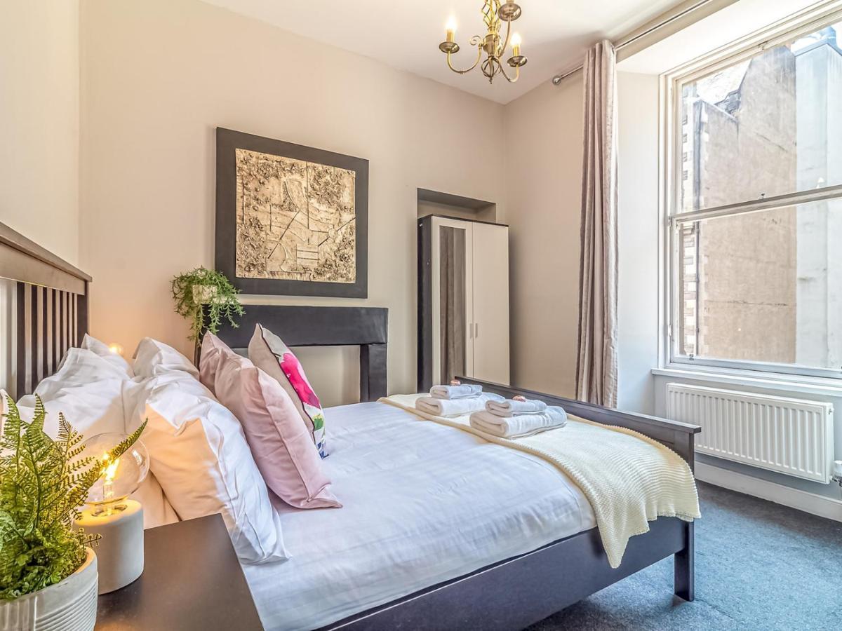 Pass The Keys Spacious And Homely Flat On The Royal Mile Edimburgo Exterior foto