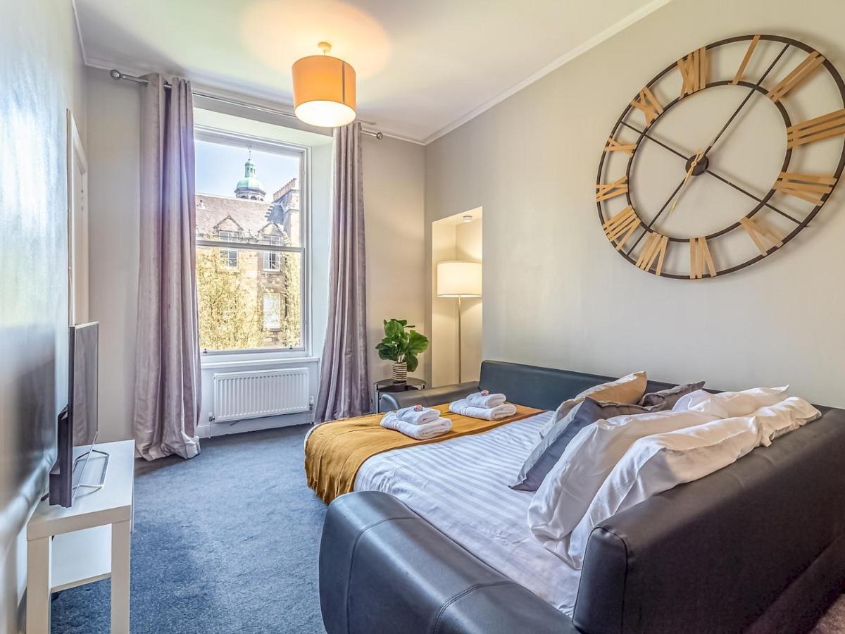 Pass The Keys Spacious And Homely Flat On The Royal Mile Edimburgo Exterior foto
