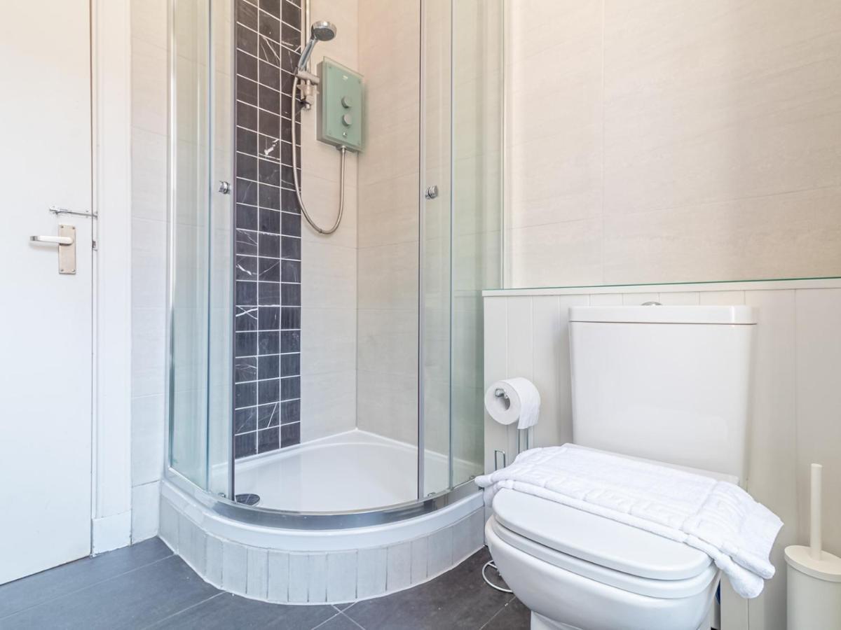 Pass The Keys Spacious And Homely Flat On The Royal Mile Edimburgo Exterior foto